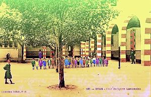 Oran - Cour du Lycee Lamoriciere
